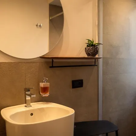 לינה וארוחת בוקר Domus Vesuvio 4*