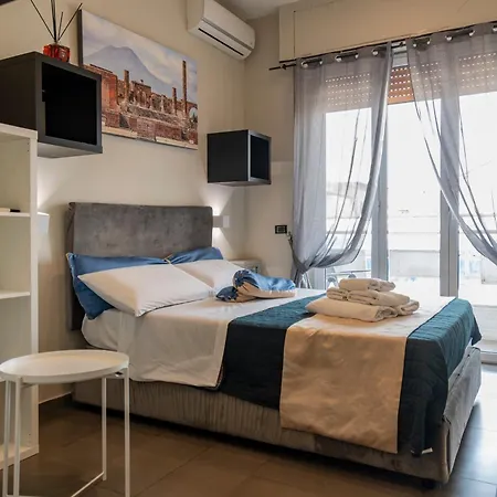 Domus Vesuvio 4* Neapel