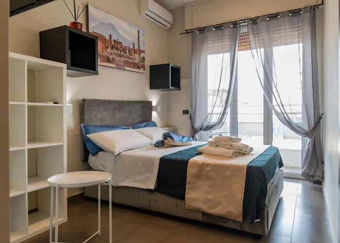 Domus Vesuvio 4* Neapel
